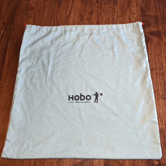 HOBO Quinn Crossbody - Picture 9 of 9